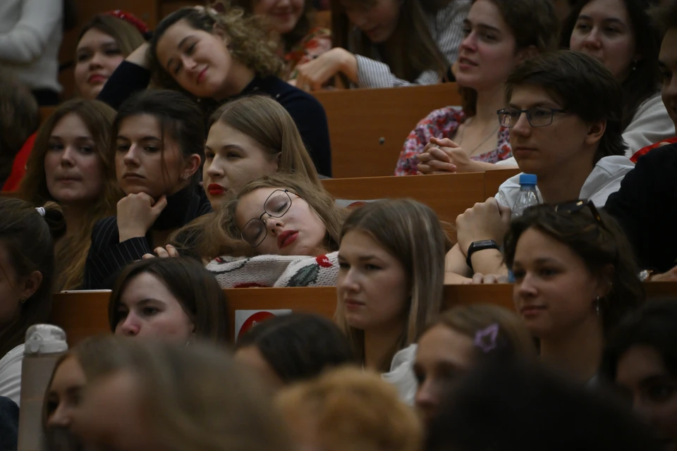 Поправка распространяется на граждан 18–23 лет, обучающихся по программам общего, среднего или профессионального образования