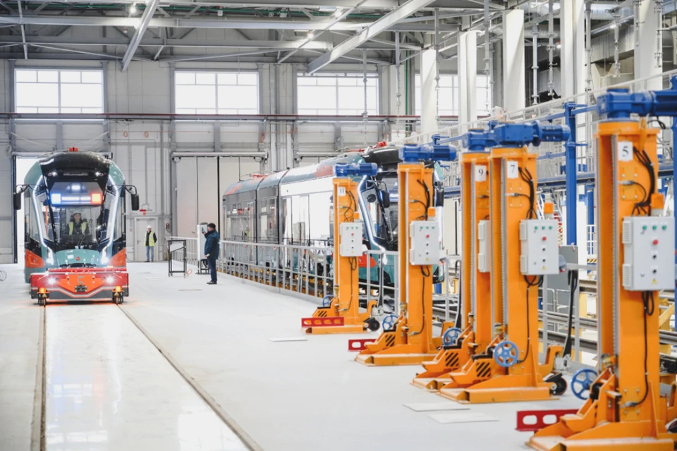 В депо поступила первая партия трамваев. Фото: Смольный