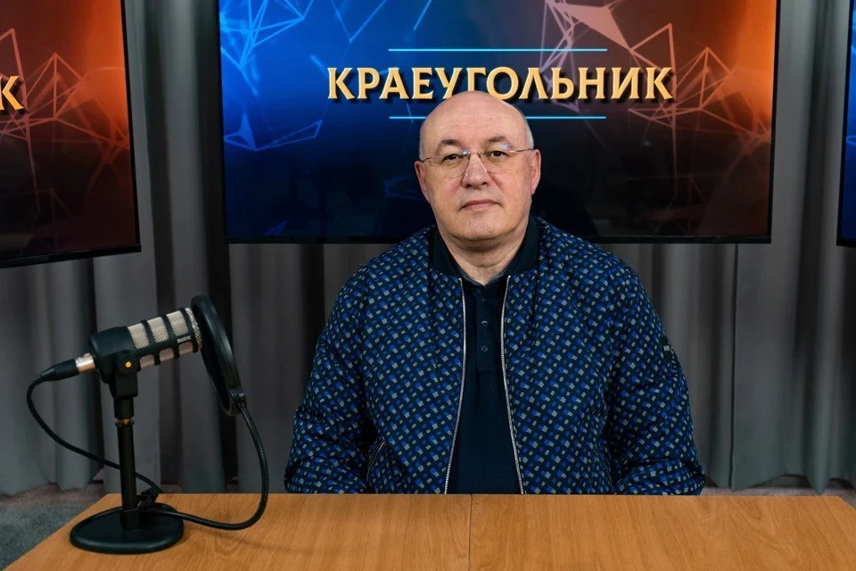 Юрий Рысин в студии радио КП