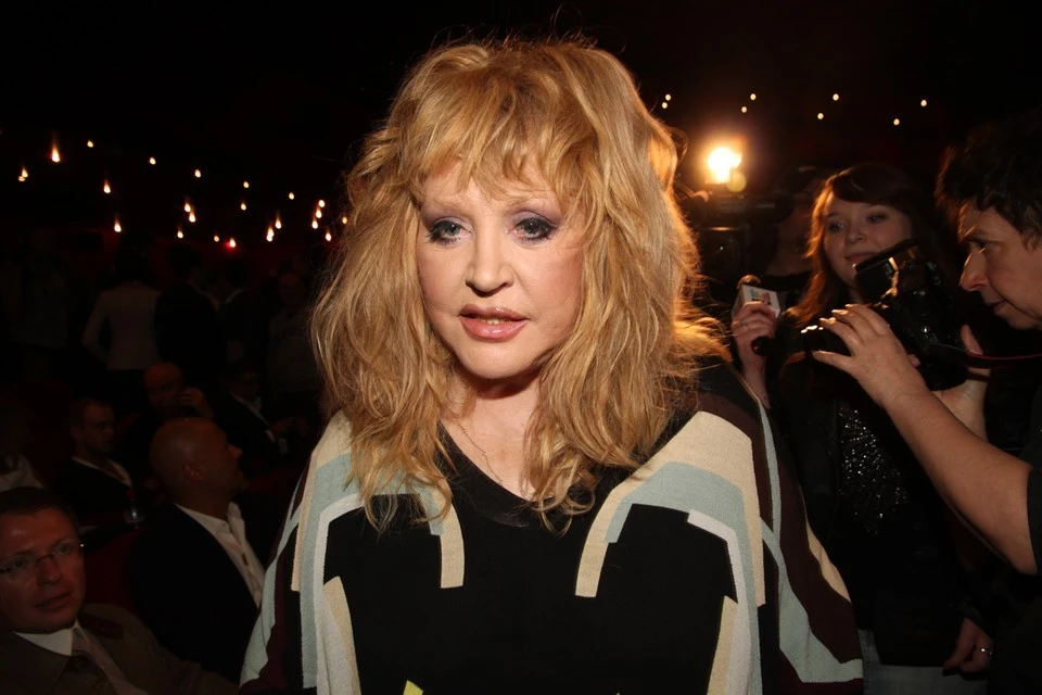 РИАН: певица Алла Пугачева оставила в России автомобиль Rolls-Royce