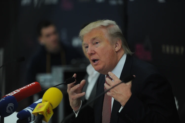 «Вы очень похожи!» Пермяк встретил на остановке двойника Дональда Трампа