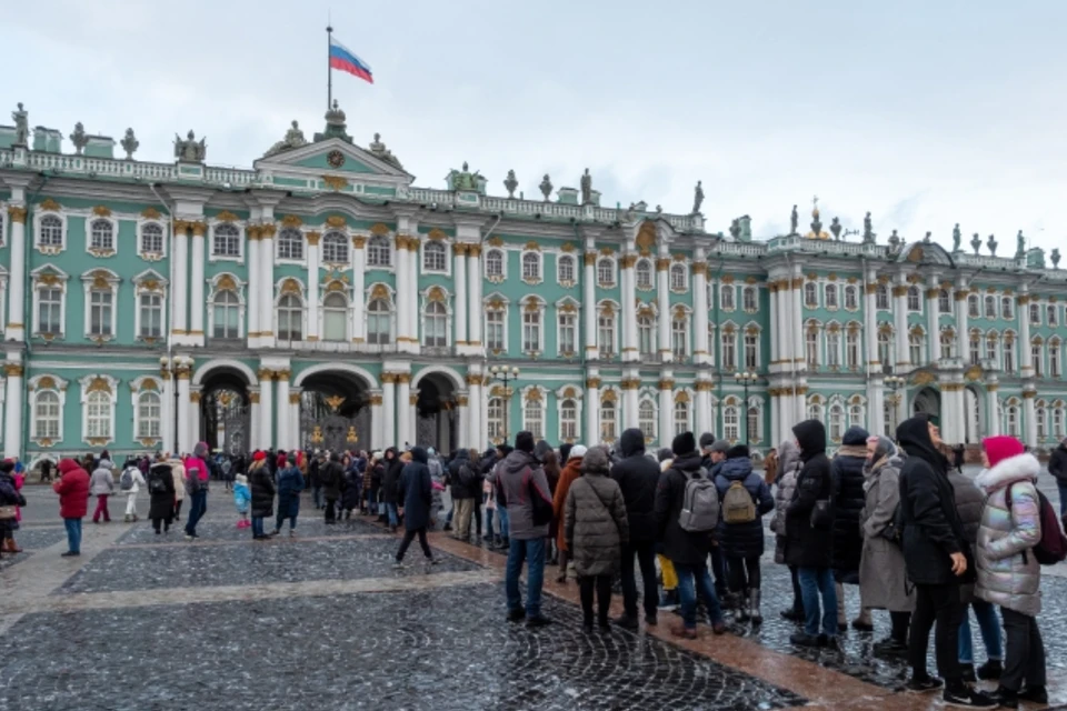 Одна из 4-х выпущенных монет хранится в Эрмитаже.