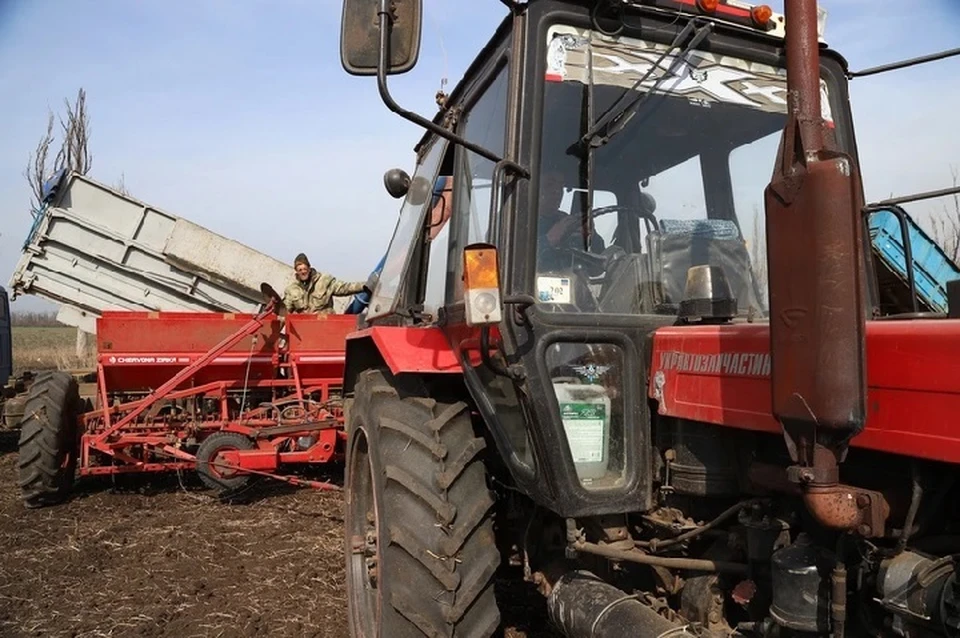 В Донецкой Народной Республике действует упрощенный порядок регистрации сельскохозяйственной техники до 1 января 2026 года