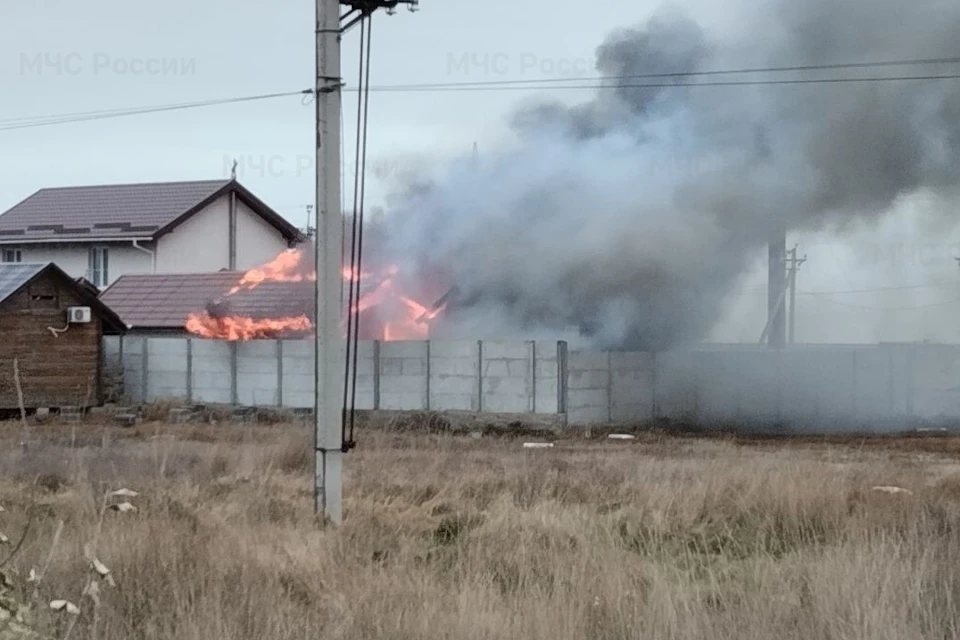 В Каховском округе сгорел частный дом Фото: ГУ МЧС России по ХО