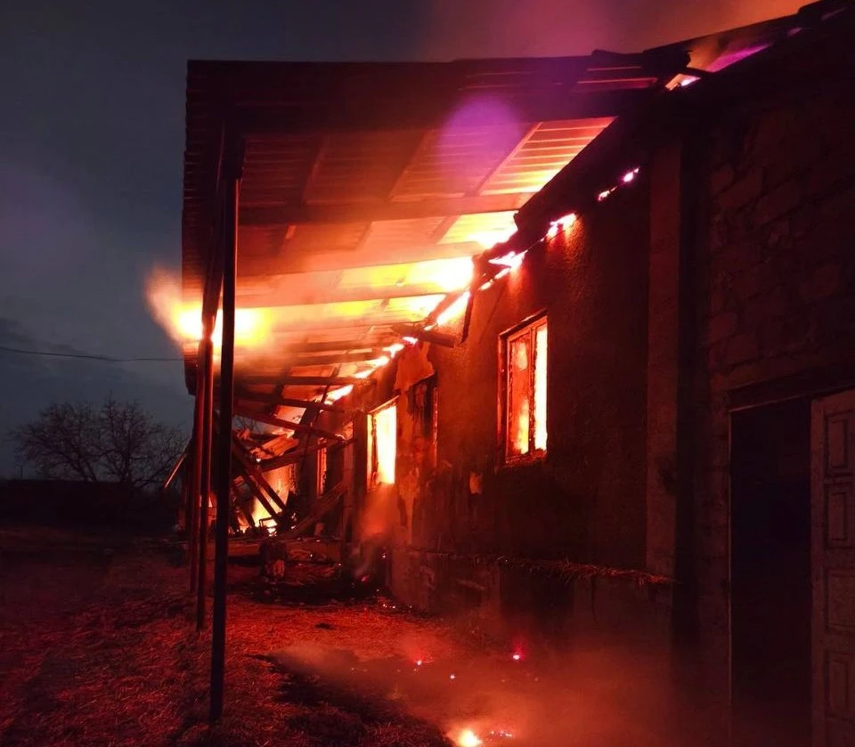 Крупный пожар произошел в Окницком районе. Фото: ГИЧС