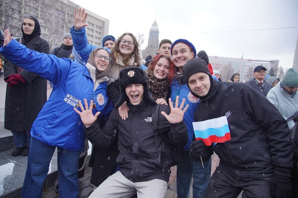 Рассказываем и показываем, как Красноярск отметил День народного единства