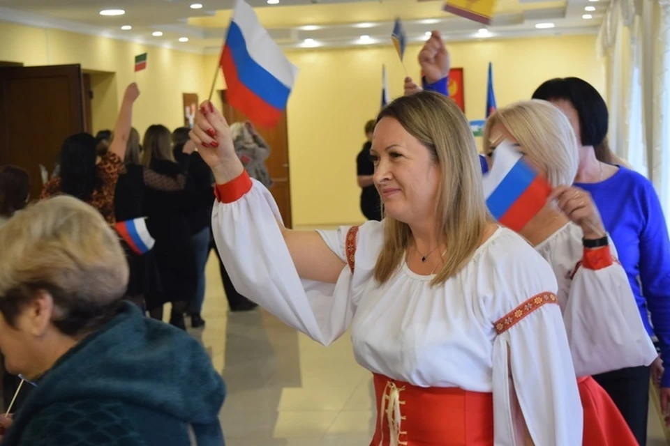 Хоровод народов России в Белокуракино. ФОТО: ЕР