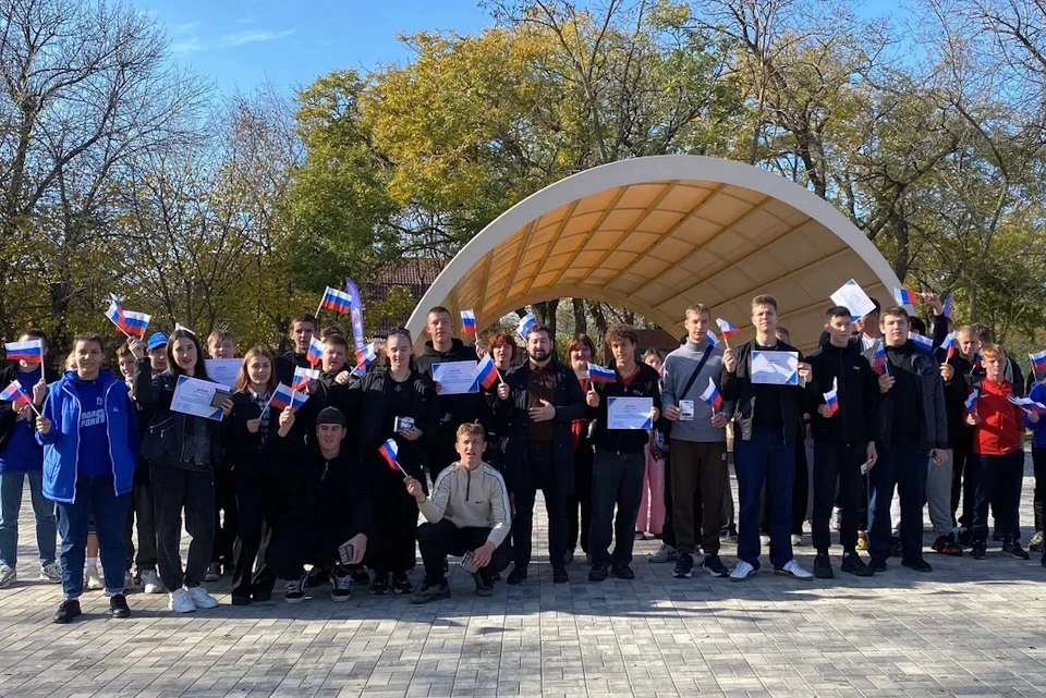 В Геническе в День народного единства прошла спортивная квест-игра Фото: ЕР