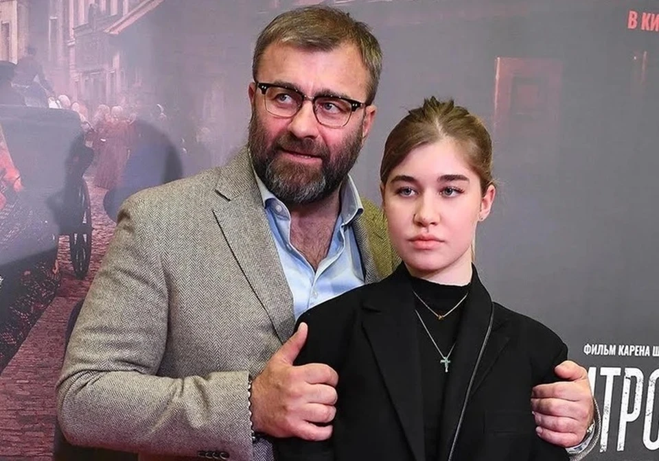 Дочь Михаила Пореченкова призналась, что подружилась дочерью Михаила Ефремова