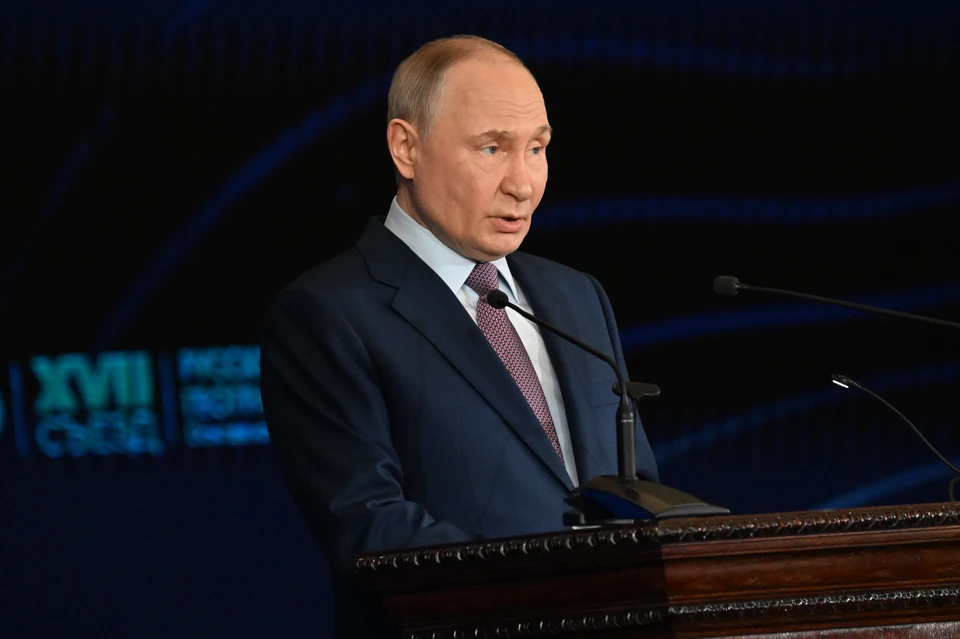 Путин: Создание "Буревестника" и "Посейдона" имеет историческое значение для РФ