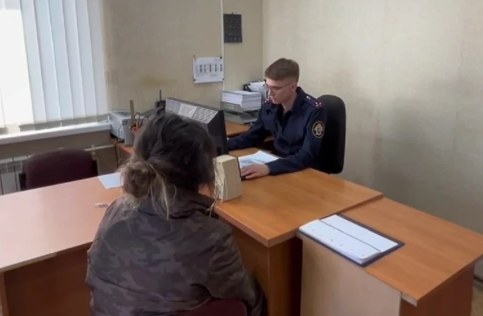 В Челябинске задержали мать, подозреваемую в убийстве пятилетней дочери. Фото: СУ СКР по Челябинской области.