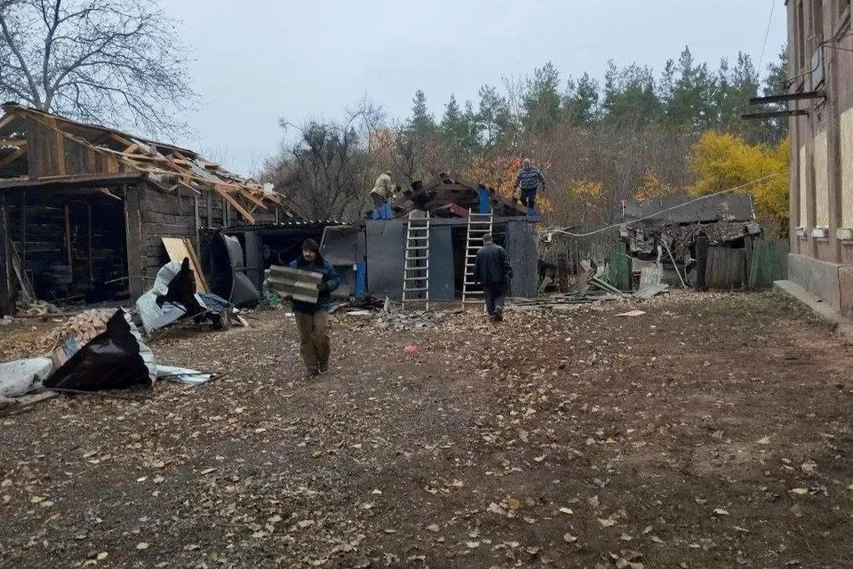 От атаки пострадал многоквартирный дом. Фото: Администрация Свердловского муниципального округа ЛНР