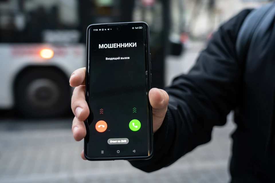 Мошенники стали чаще внедрять новую схему вывода средств через криптовалюты. Фото: Диана Иванова