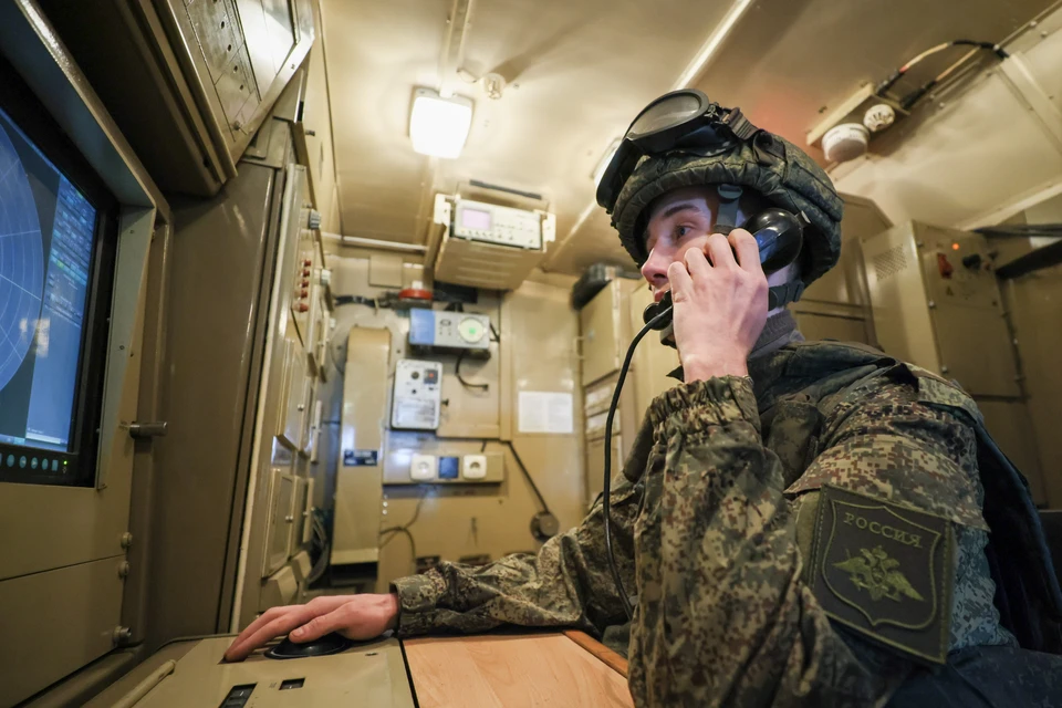 Украинские БПЛА в субботу, 8 ноября, атаковали подстанцию "Белозерская" в Вологодской области. Фото: Александр Река/ТАСС.