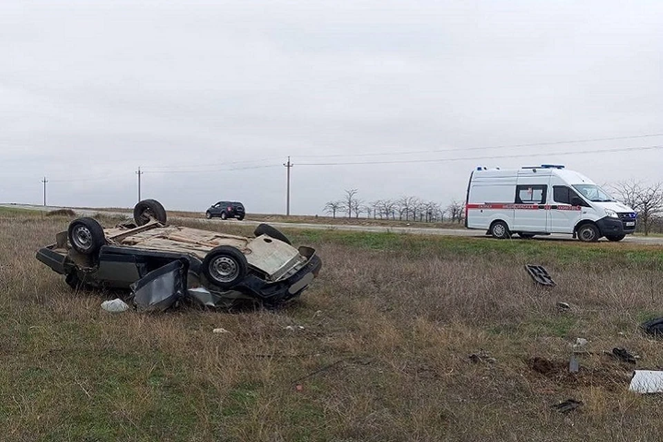 ДТП произошло возле населенного пункта Сары-Башне. Фото: Госавтоинспекция Крыма
