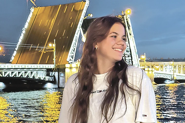 «В реанимацию дочку несли на руках, а сейчас она побеждает на соревнованиях!»: Фонд «Круг добра» предоставил дорогие препараты для девочки с редким диагнозом