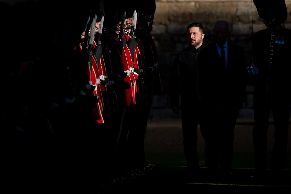 Свет пропал в Мариинском дворце в Киеве на интервью Зеленского с The Guardian