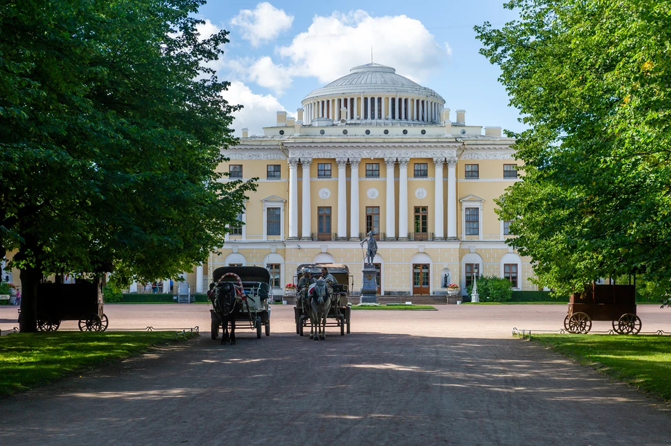 Павловский дворец.