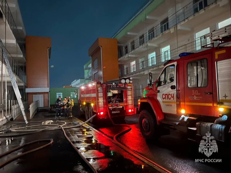Пожар в инфекционной больнице: пациенты надышались угарным газом, им оказывают помощь