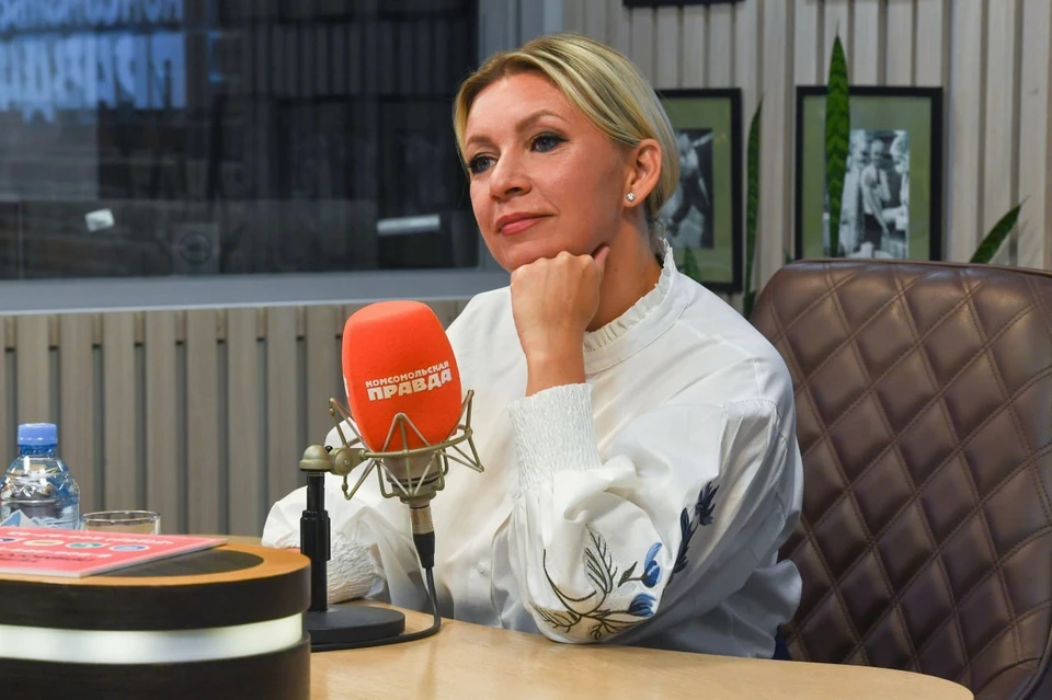 Захарова посоветовала Макрону помыться