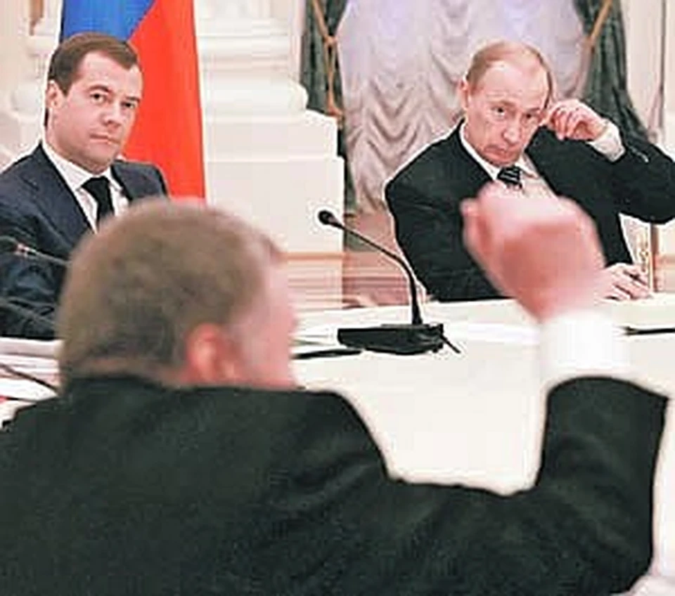 Медведев и Путин с интересом слушали спич Жириновского о происхождении элиты и детей Шарикова.