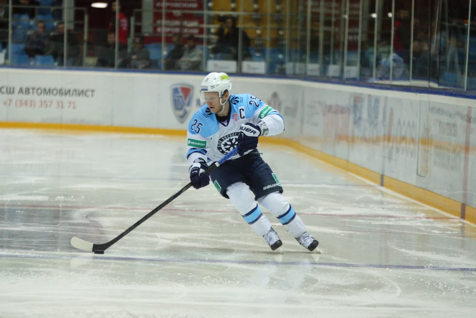 Вячеслав Буцаев покинул пост главного тренер ХК «Сибирь»