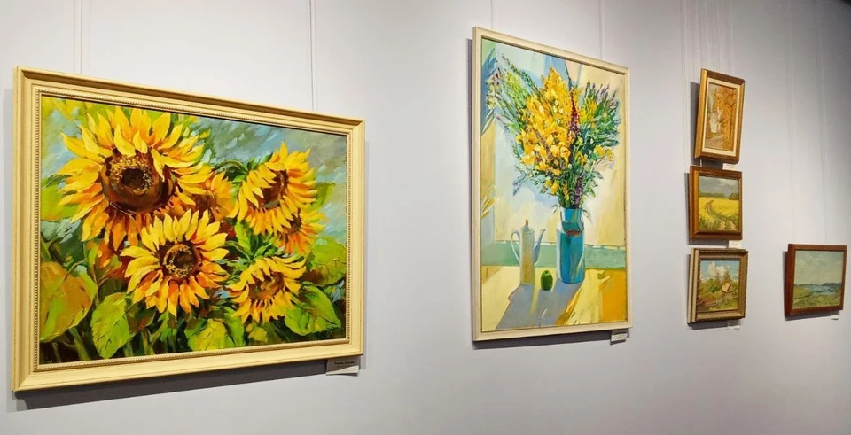 На выставке представлены картины рязанских художников. Фото - тг-канал Максима Пухова