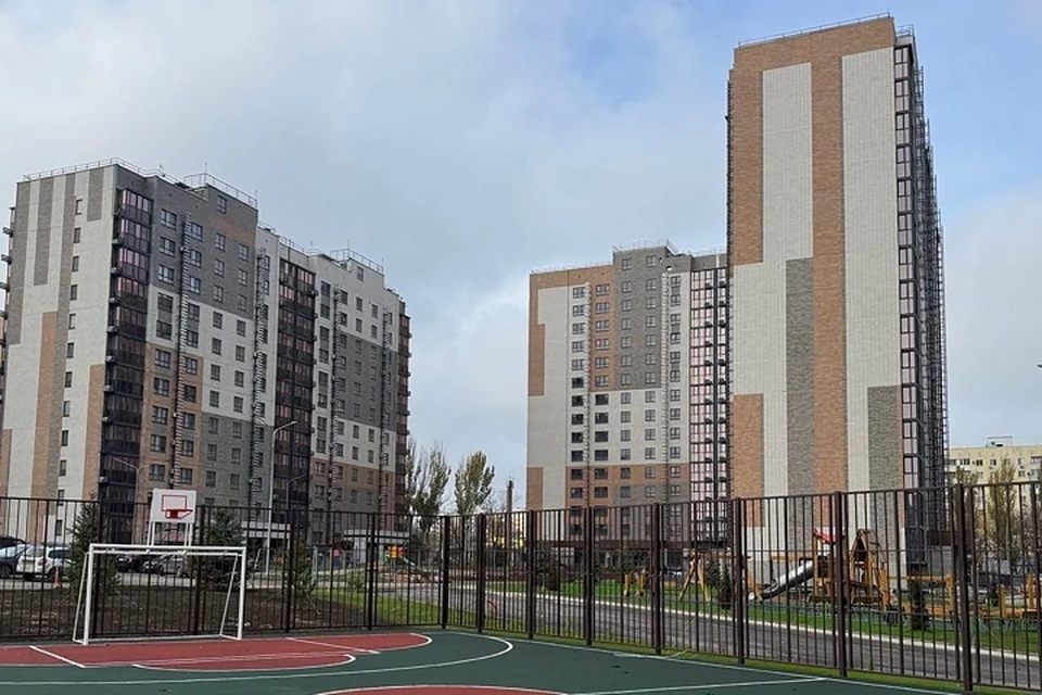 Два новых жилых дома сданы досрочно в центре Мариуполя. Фото: Корпорация развития Донбасса