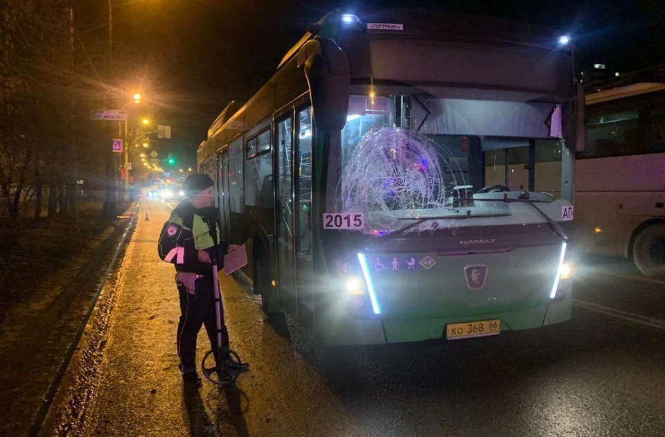 Авария произошла на улице Титова. Фото: Госавтоинспекция Екатеринбурга