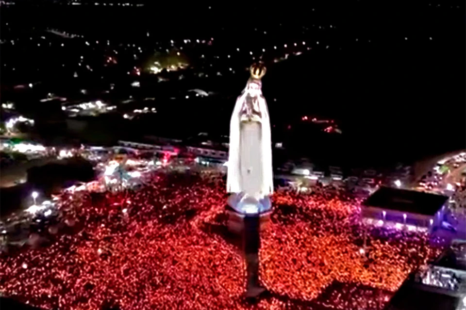 В Бразилии возвели самую высокую в государстве статую земной матери Иисуса Христа - Девы Марии.