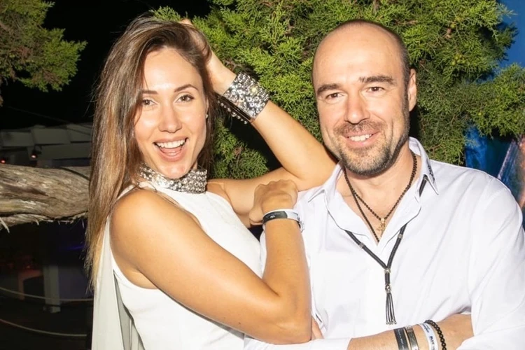 Мирно не получилось: Роман и Елена Товстики будут делить имущество через суд