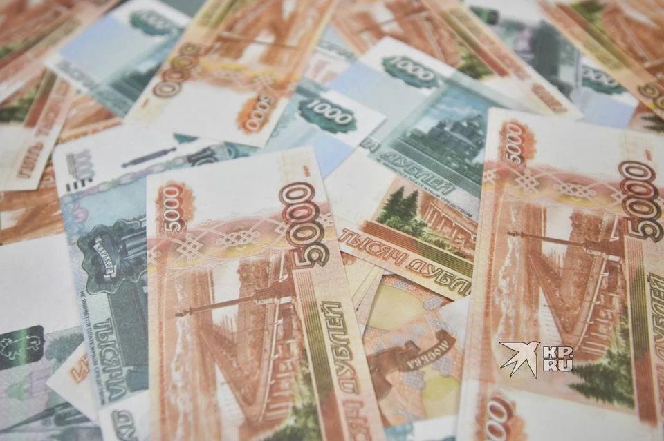 Коллекторы заплатили 50 тысяч рублей за повторный звонок должнику в Екатеринбурге