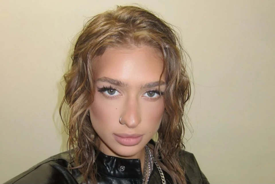 Певица выступала на конкурсе, когда ей было 16 лет. Фото: личная страница Зинаиды Куприянович в соцсети.