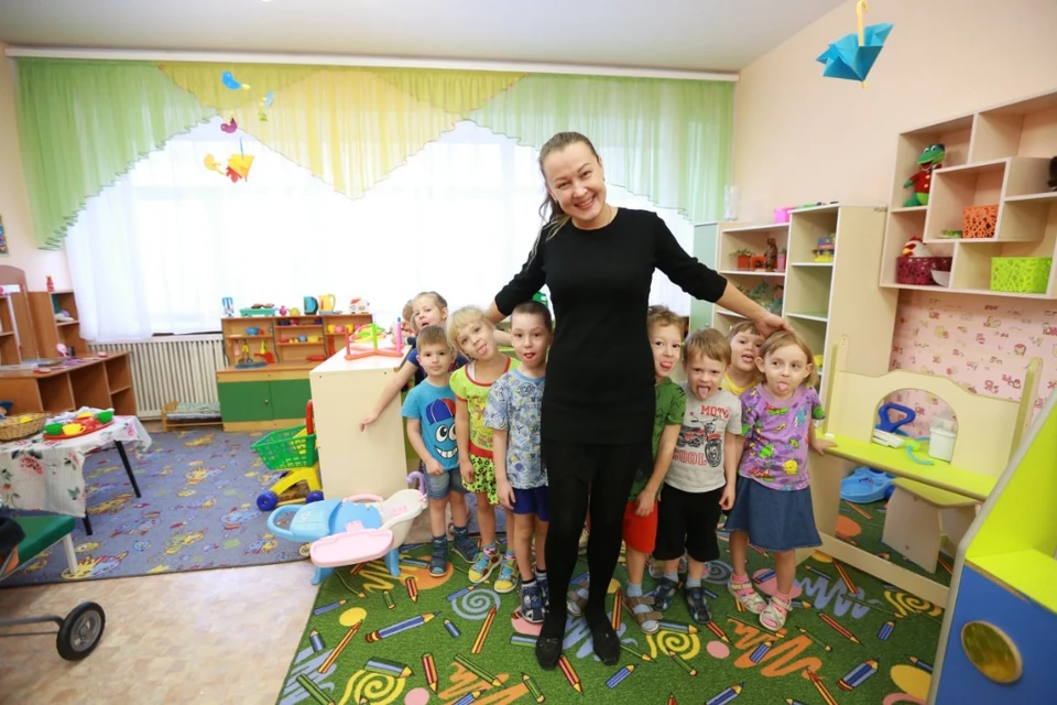 «Комсомолка» предлагает выбрать «Лучшего воспитателя Санкт-Петербурга-2025».