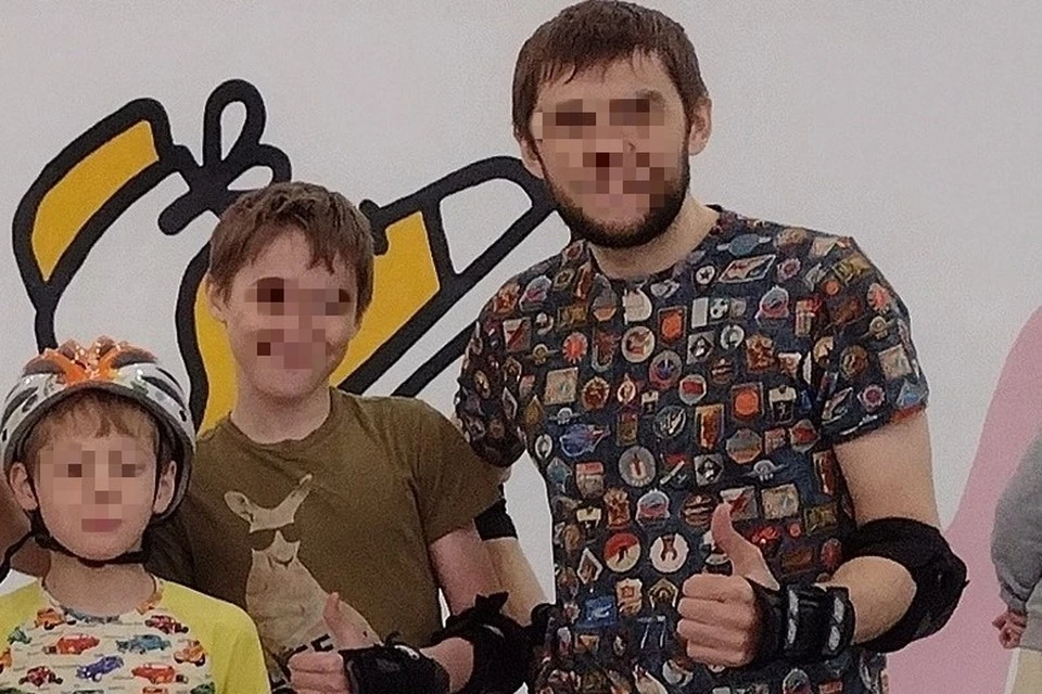 Убитый (справа) и сын, который теперь проведент как минимум 2 месяца в СИЗО(в центре). Фото: Соцсети