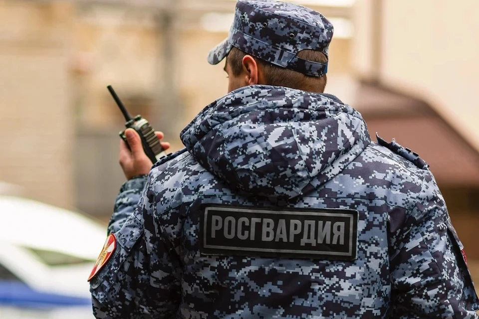 Москвич спрятал продукты себе в штаны, чтобы обокрасть магазин