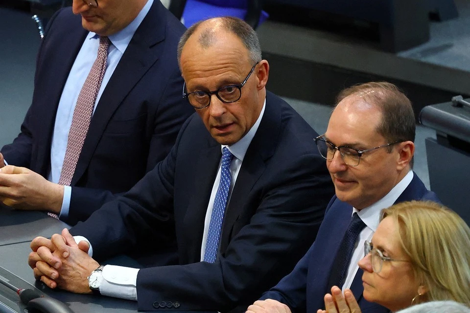 В ФРГ около 30 человек ушли с выступления Мерца в знак протеста