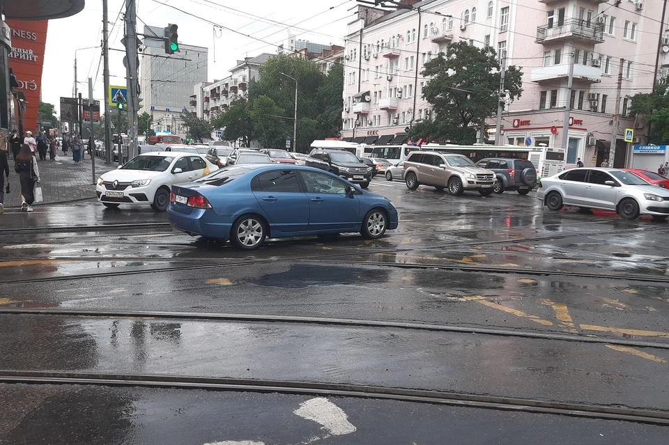 Средства от транспортного налога пойдут на ремонт местных дорог.