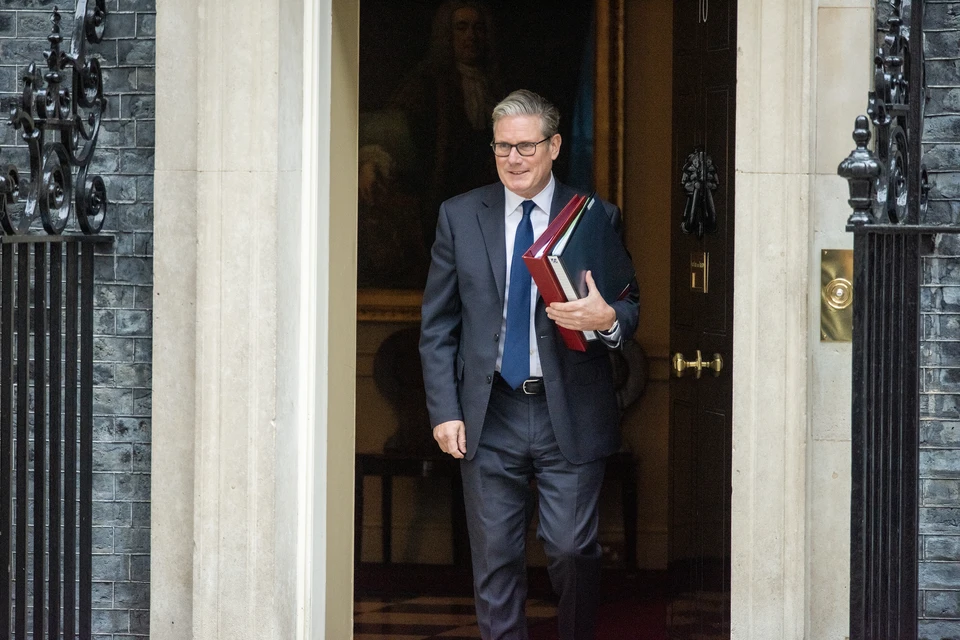 Sky News заявил, что Стармер чуть не упал на встрече с предпринимателями