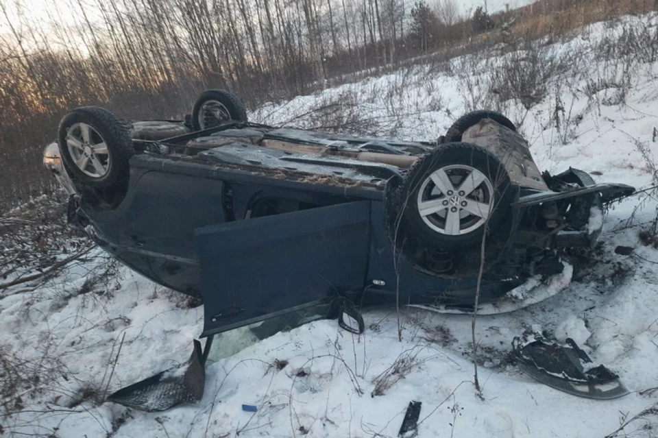 Ни водитель, ни его брат, спавший на переднем сиденье, не пострадали.