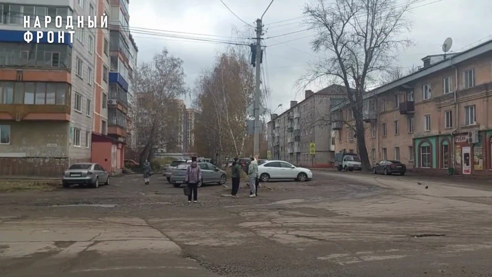 Томичи каждый день рискуют жизнью, пересекая злополучный перекресток, фото: t.me/nf_tomsk