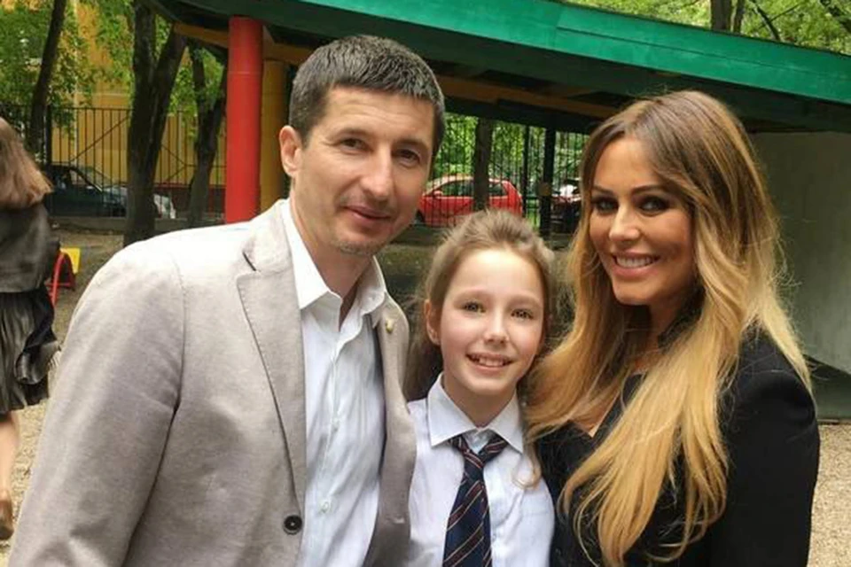 Евгений Алдонин с дочерью Верочкой и бывшей женой Юлей Началовой