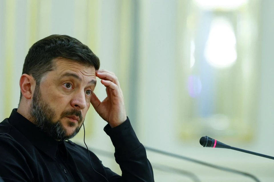 Зеленский оказался в безвыходном положении из-за своих приближенных: шансы на реабилитацию тают с каждым днем