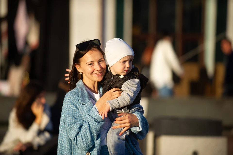 Мама сквозь года: опыт прошлого и современных женщин