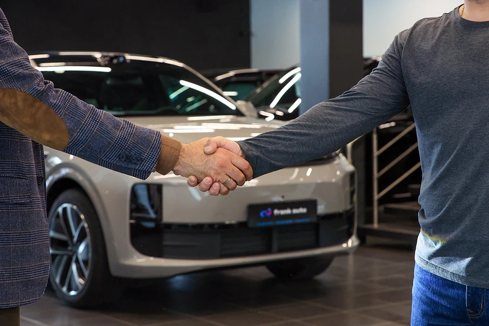 Многие дилеры успели распродать свои запасы и больше не смогут заманивать клиентов скидками