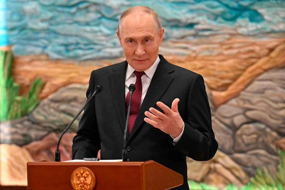 Президент России Владимир Путин выступил 27 ноября 2025 года на пресс-конференции в Бишкеке