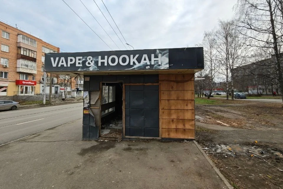 Вот так выглядит заброшенный ларек на остановке. Фото: vk.com/nmuhamedzyanov