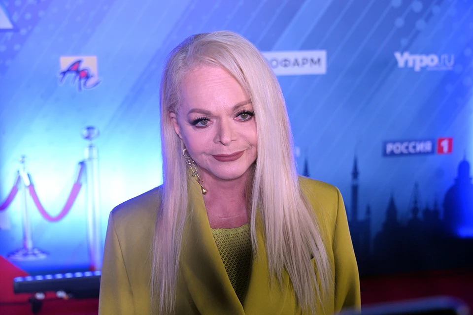 56% опрошенных россиян верят, что Долиной стоило помочь Лурье с деньгами