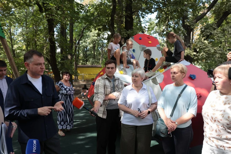 Юрий Слюсарь выйдет в прямой эфир 4 декабря. Фото: Пресс-служба губернатора Ростовской области.