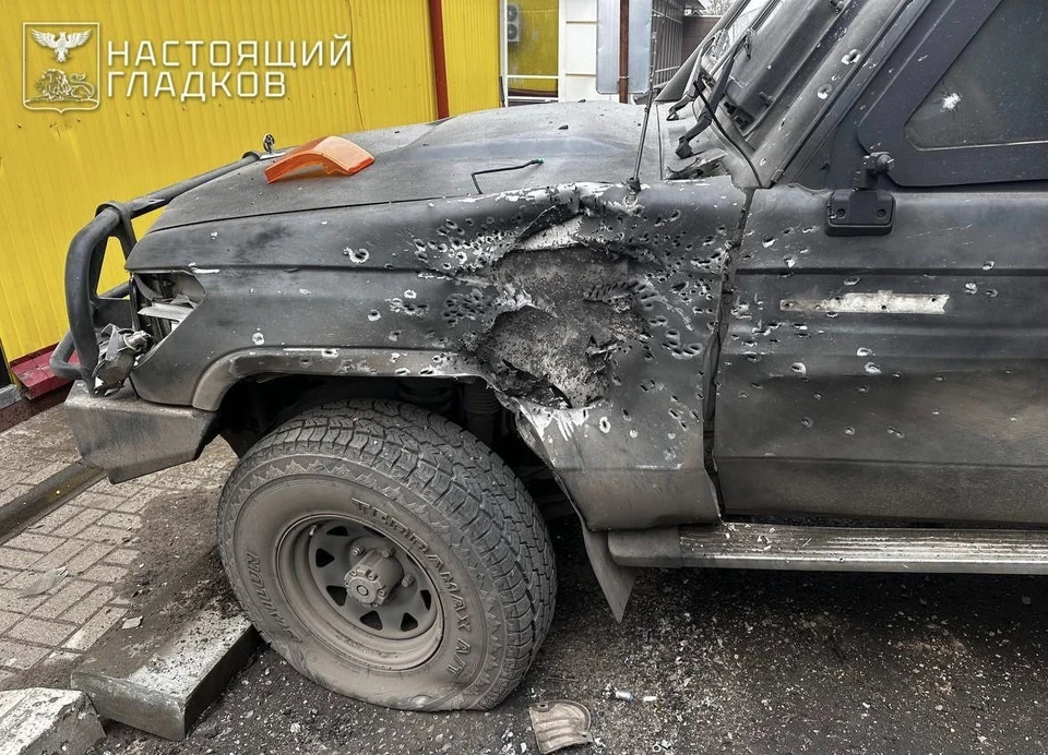 Повреждены три легковушки